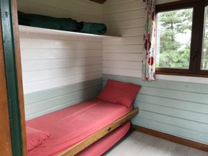 Hebergement Camping de Saint-Urcize : Bungalow avec Salle de Bains et Toilettes Communes