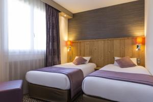 Hotel The Originals Rey du Mont Sion Saint-Julien-en-Genevois Sud (ex Inter-Hotel) : photos des chambres