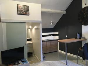 Appartement Black and white Sarcelles : photos des chambres