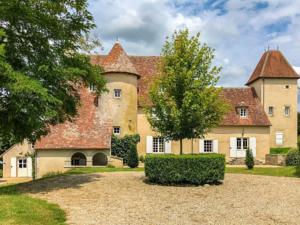 Hebergement Un Chateau En Bordure De Riviere : photos des chambres