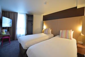 Hotel CAMPANILE PARIS - Clichy Centre : photos des chambres