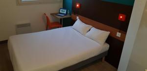 hotelF1 Maurepas : photos des chambres