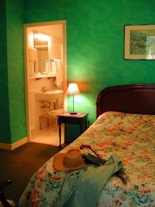 Hotel Auberge De La Madone : Chambre Double Supérieure avec Véranda & Vue sur Jardin