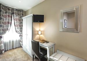 Hotel Donjon Vincennes : Chambre Simple