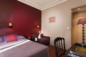 Hotel Donjon Vincennes : Chambre Triple