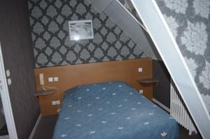 Hotel Central Anzac : Chambre Triple
