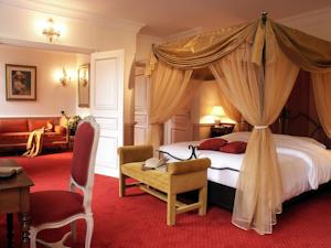 Hotel Chateau des Comtes de Challes : Suite