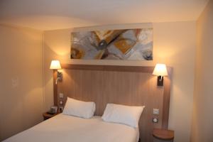Logis Lhotel Restaurant Antony Verrieres Le Buisson : photos des chambres