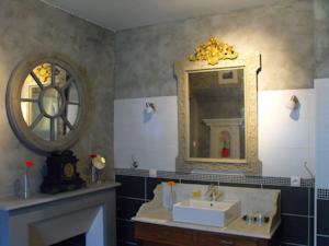 Hebergement Chateau de Montbrault : photos des chambres