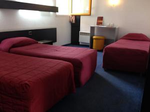 Hotel & Residence Sarcelles : photos des chambres