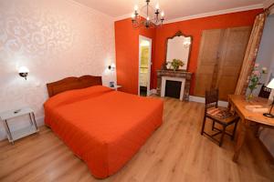 Hotel De La Ferte : photos des chambres