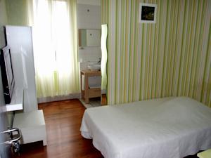 Logis Hotel L'Occitan : photos des chambres