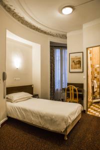 Hotel Des 3 Nations : Chambre Simple