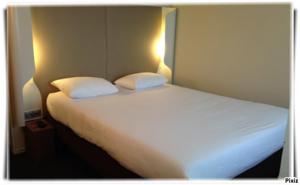 Hotel Campanile Troyes Sud - Bucheres : Chambre Triple (1 Lit Double et 1 Lit Simple)