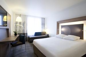 Hotel Novotel Paris 17 : Chambre Supérieure avec Lit Queen-Size et Canapé-Lit Simple (3 Adultes) 