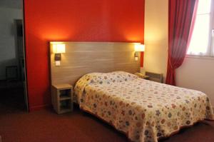 QUALYS-HOTEL Orleans Parc Hotel : Chambre Triple