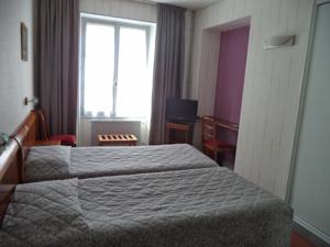 Hotel Citotel Avallon Vauban : Chambre Lits Jumeaux Côté Parc