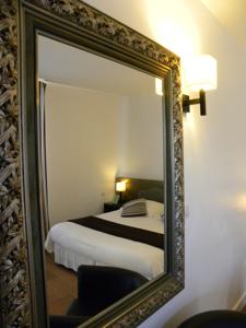 Hotel La Bastie d'Urfe : photos des chambres