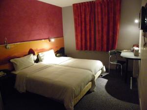 Hotel Logitel : Chambre Double ou Lits Jumeaux