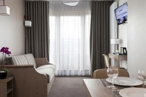 Hebergement Comfort Suites Porte de Geneve : photos des chambres