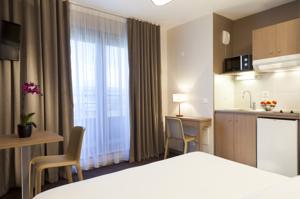 Hebergement Comfort Suites Porte de Geneve : photos des chambres
