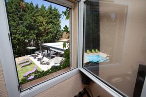 Hotel Clos Fleuri : Chambre Double - Accessible aux Personnes à Mobilité Réduite 