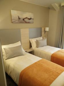 Hotel Du Midi : Chambre Lits Jumeaux