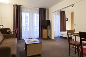 Hotel Comfort Suites Le-Port-Marly Paris Ouest : Chambre Triple - Non-Fumeurs