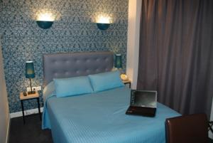 Hotel De Troyes : Chambre Double Standard