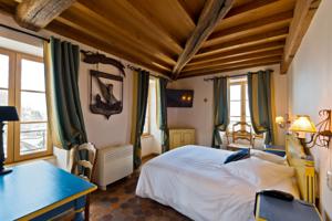 Hotel Hostellerie de la Tour d'Auxois : photos des chambres