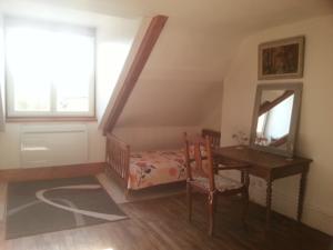 Hebergement Gite du chateau de Feschaux, Jura : photos des chambres