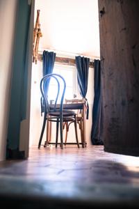 Chambres d'hotes/B&B La Chambre 21, Entrevaux en Provence, proche de Nice : photos des chambres