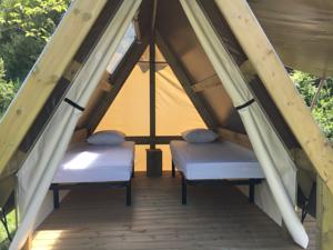 Hebergement Camping Calme et Nature : Tente (2 Adultes) - Prêt à Camper