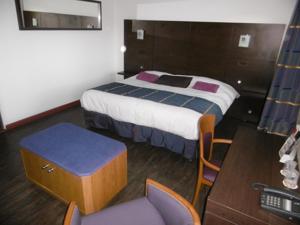 Hotel De L'Arrivee : photos des chambres
