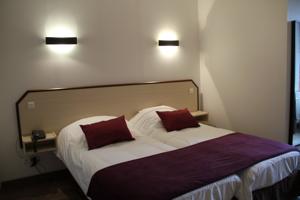 Hotel Logis Hostellerie des Monts Jura : photos des chambres