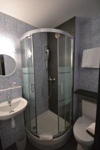 Best Hotel - Montsoult La Croix Verte : Chambre Lits Jumeaux Confort