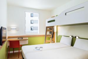 Hotel ibis budget Saint Quentin Yvelines - Velodrome : Chambre Triple avec Lit Superposé (3 Adultes)