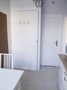 Appartement Saint-Nizier : photos des chambres
