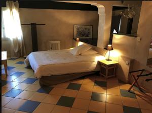 Hotel Logis Le Mas Et La Flambee Du Luberon : photos des chambres