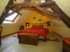 Hebergement Maison De Vacances - Montaigu-Les-Bois : photos des chambres