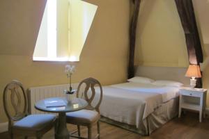 Chateau De Lazenay - Residence Hoteliere : photos des chambres