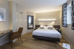 Hotel Auberge De Clochemerle : Chambre Double avec Baignoire Spa