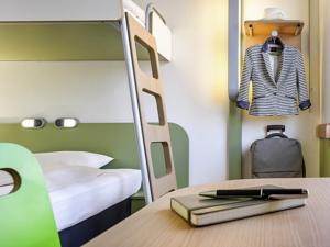 Hotel ibis budget Lons le Saunier : photos des chambres