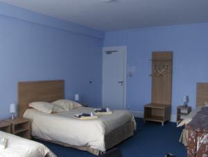 Hotel La Tour de Crecy : photos des chambres