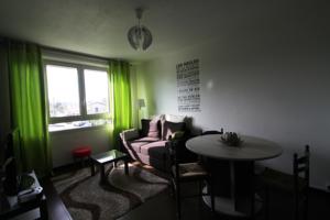 Appartement Les Eglantines : photos des chambres