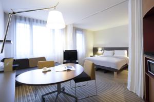 Hotel Novotel Suites Paris Nord 18eme : photos des chambres