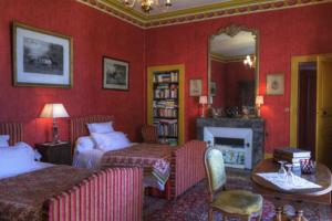 Hebergement Chateau de Vaux : Chambre Lits Jumeaux Supérieure - Vue sur Jardin