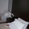 Brit Hotel Confort Auclair : photos des chambres