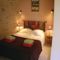 Hebergement Five-Bedroom Holiday Home in St Meard de Gurcon : photos des chambres