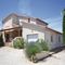 Hebergement Four-Bedroom Holiday Home in Montignargues : photos des chambres